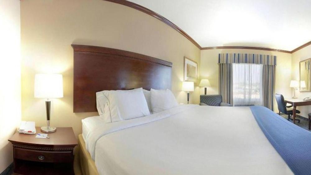 Holiday Inn Express Hotel And Suites Falfurrias Exterior foto