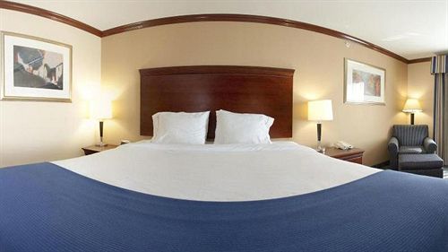 Holiday Inn Express Hotel And Suites Falfurrias Exterior foto